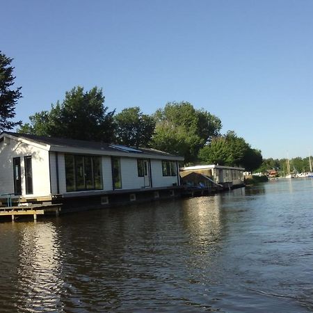 Ferienwohnung Bb De Woonboot Anna Paulowna Exterior foto
