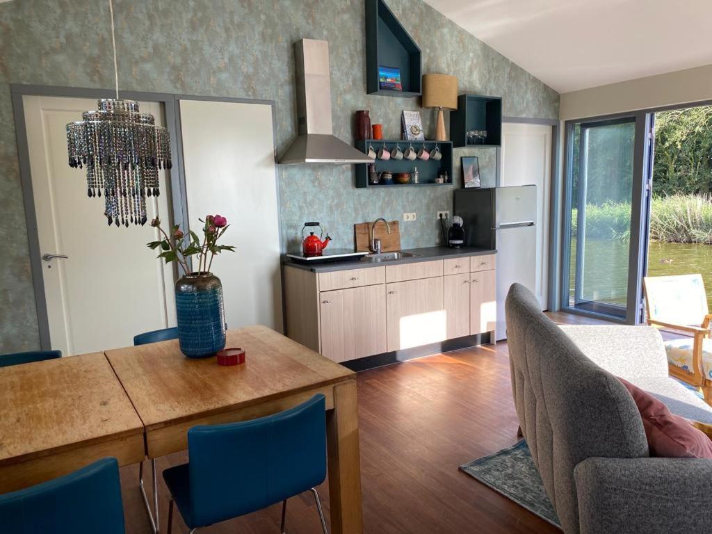 Ferienwohnung Bb De Woonboot Anna Paulowna Exterior foto