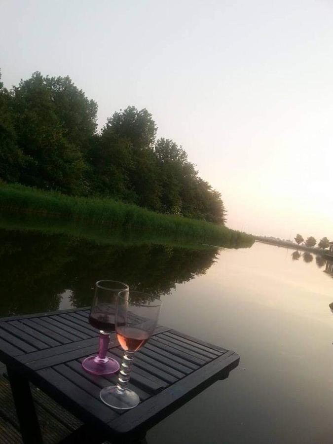 Ferienwohnung Bb De Woonboot Anna Paulowna Exterior foto