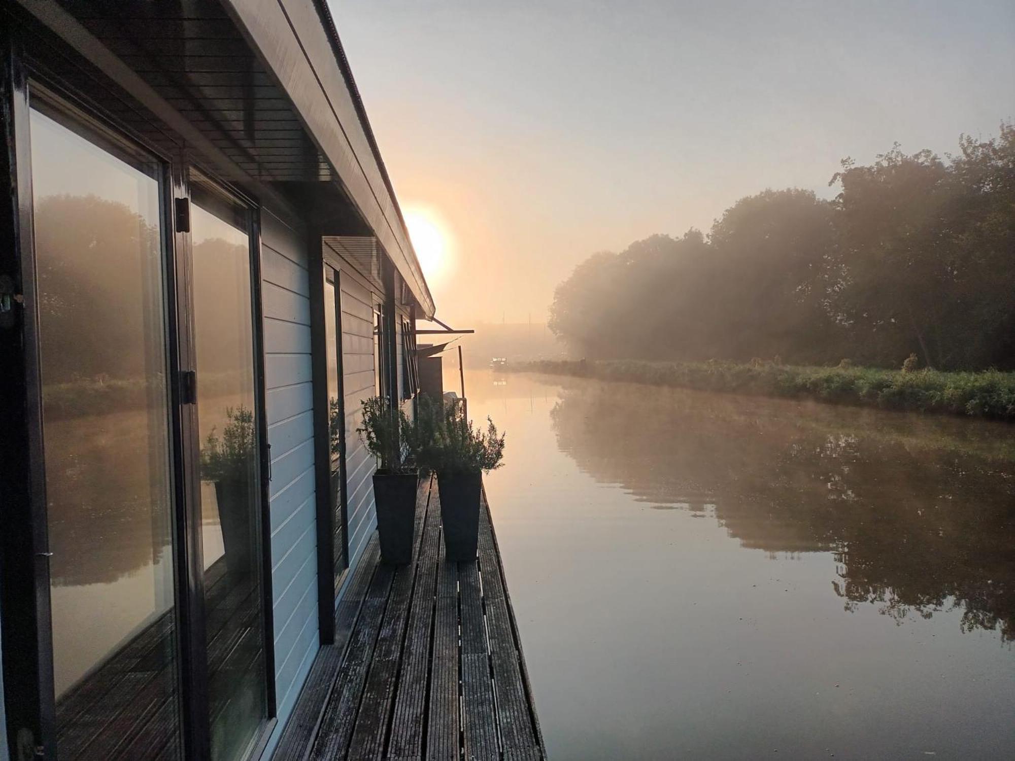 Ferienwohnung Bb De Woonboot Anna Paulowna Exterior foto